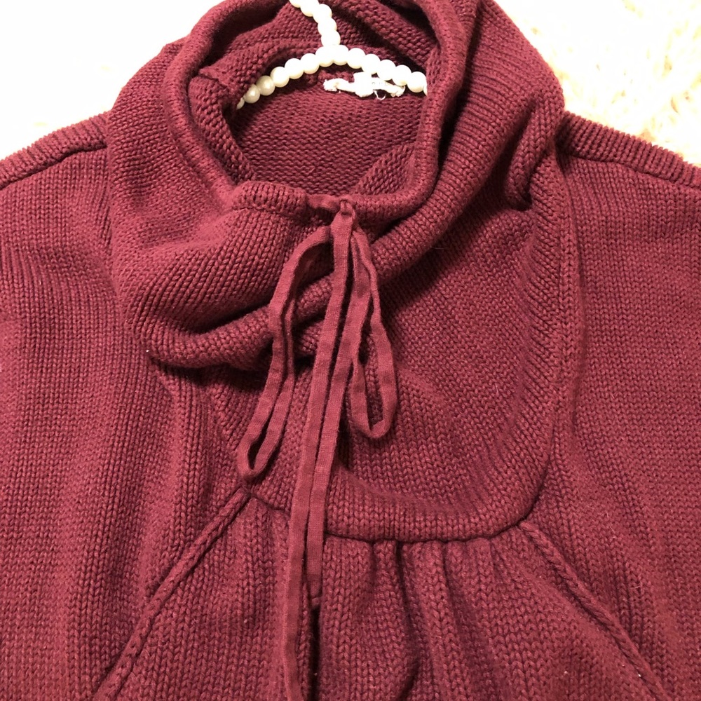 Burgundy Crowl Neck
